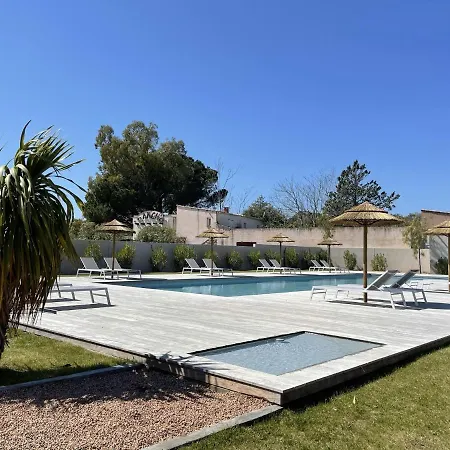 Avec Jaccuzi Acces Plage A Pied Dans Haut De Gamme Villa Lecci